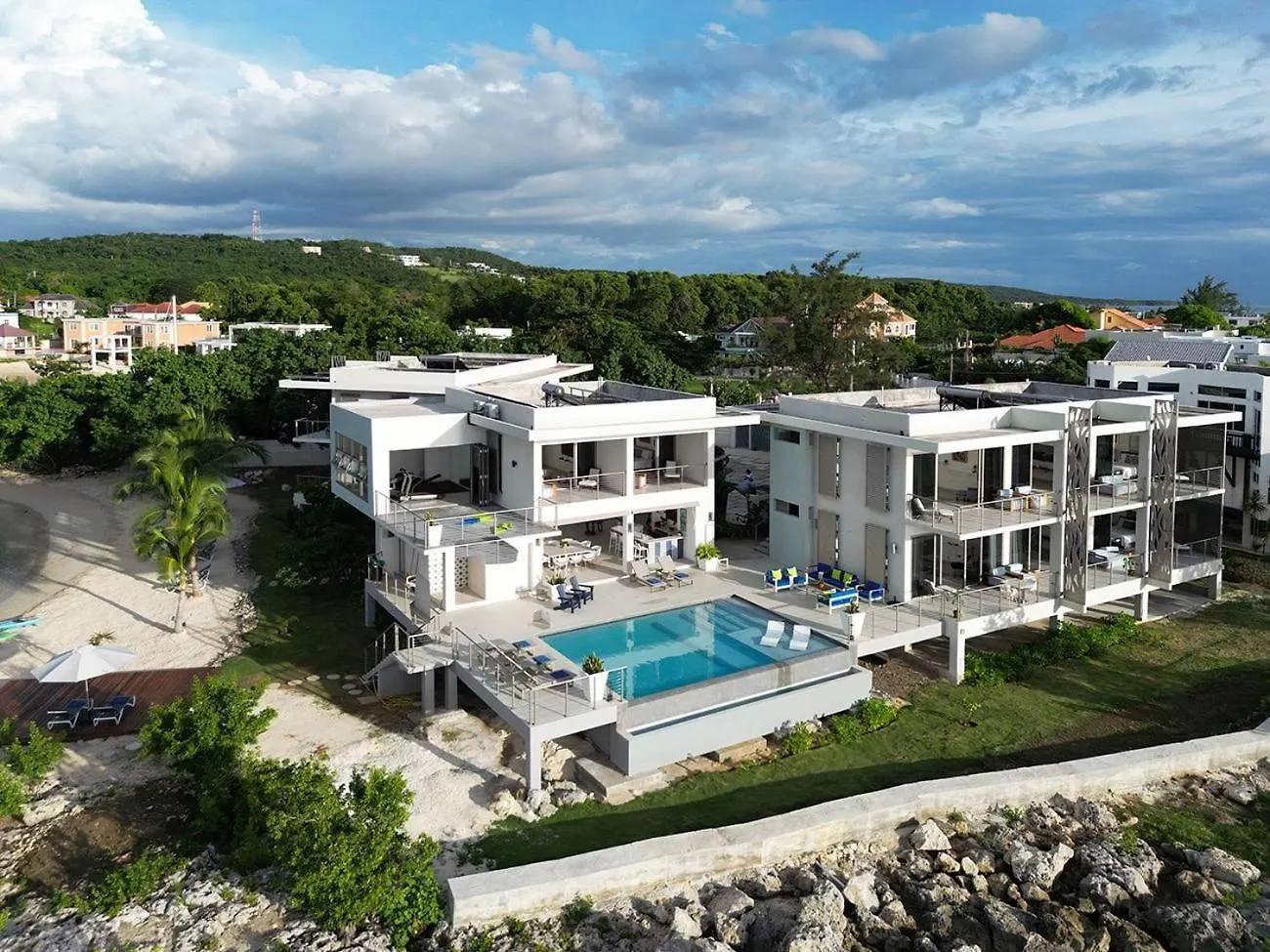 Santosha Whitehouse Jm - 10 Bedroom Villa W Private Beach 0*,  Jamaica