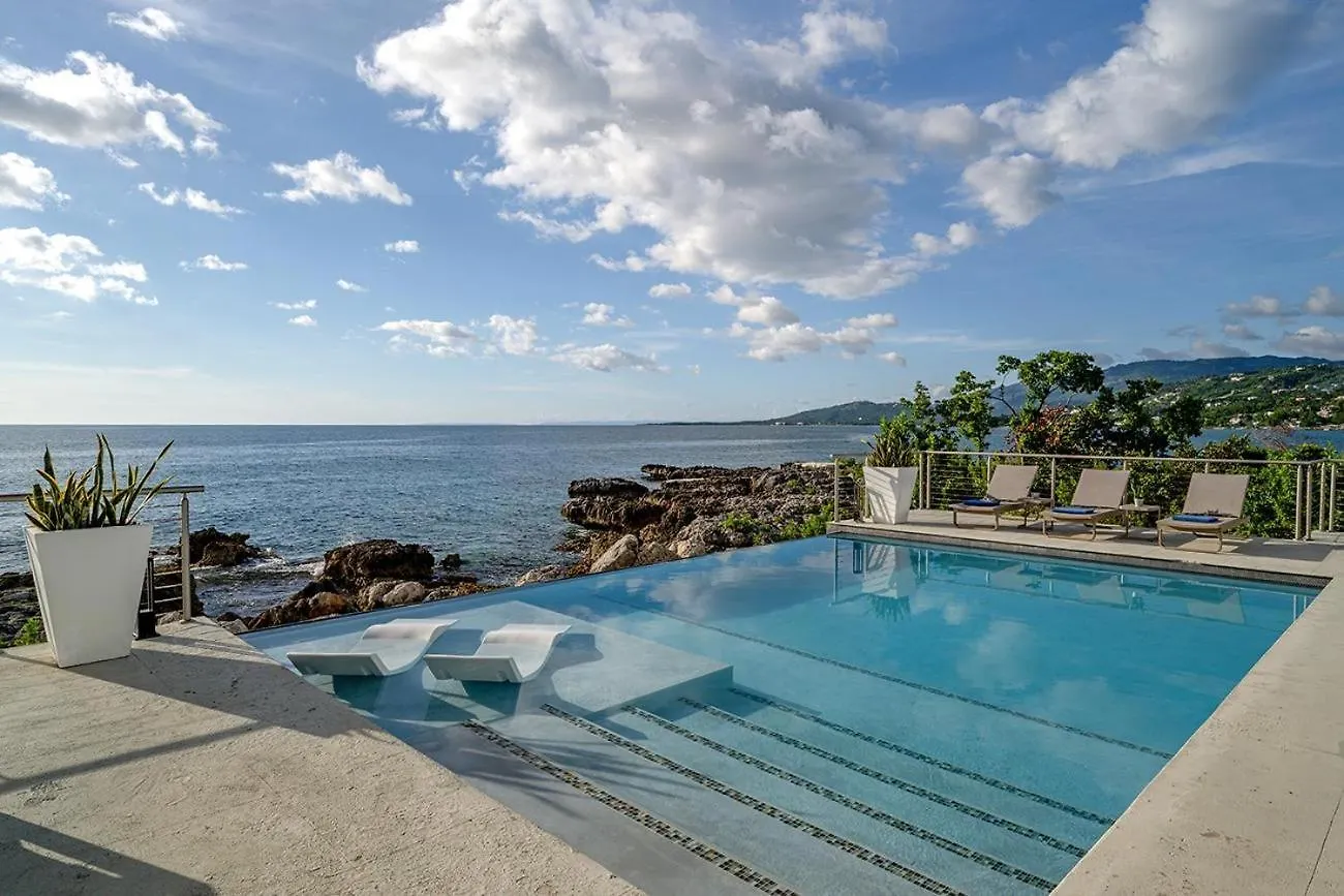 Santosha Whitehouse Jm - 10 Bedroom Villa W Private Beach Jamaica
