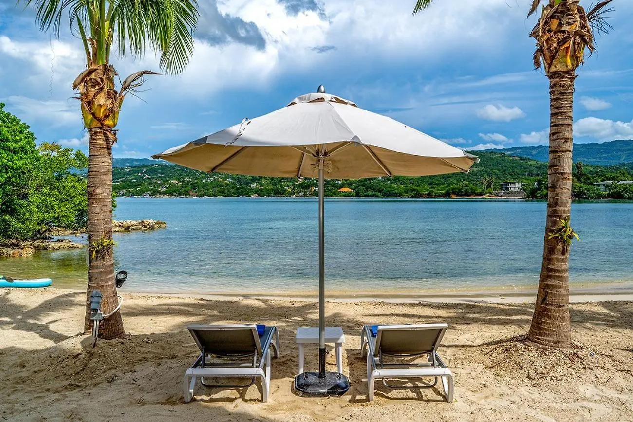 Santosha Whitehouse Jm - 10 Bedroom Villa W Private Beach